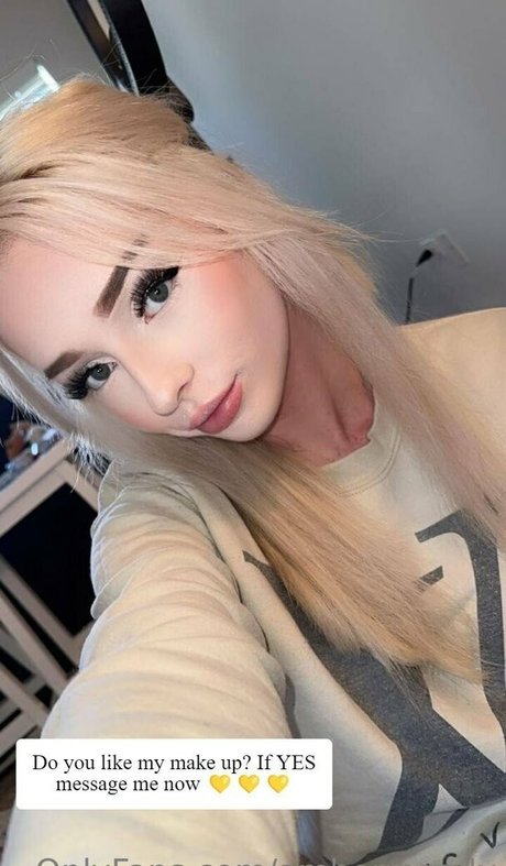 Ambermooody pretty pornstar pictures