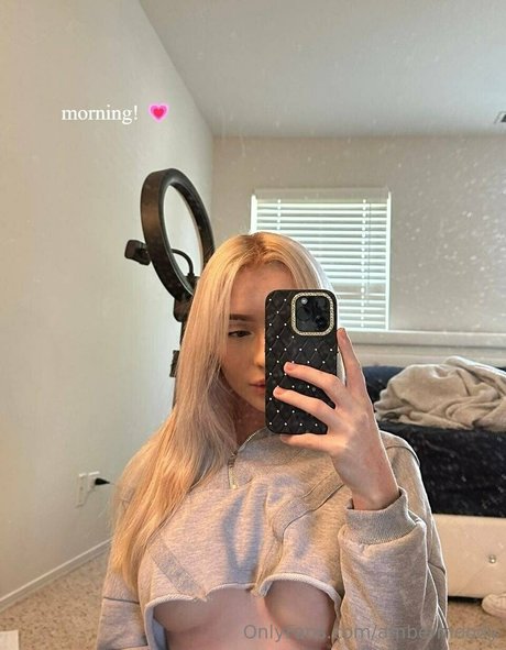 Ambermooody model sex photos
