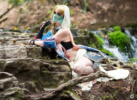 CrystAAHHL star adult archive