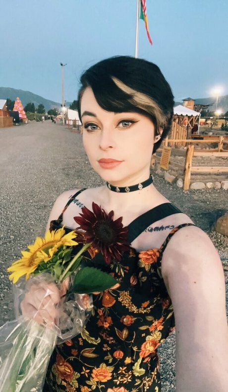 Harliantihero model pornographic pics