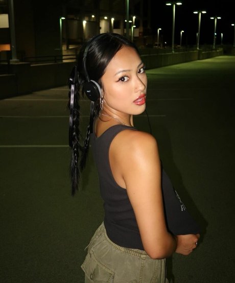 Gabby hua art star gallery