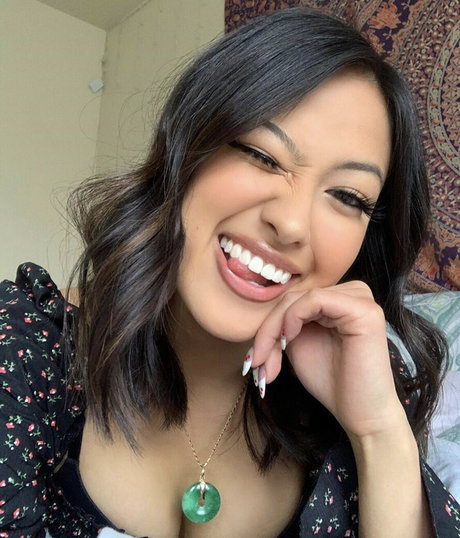 Gabby hua sex model picture