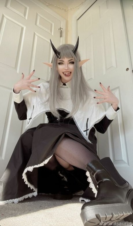 Stellalasaurus model hot photo