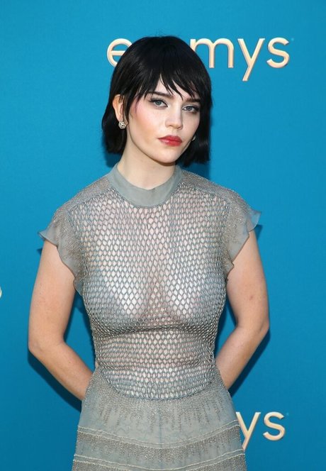 Sophie Thatcher pornstar perfect images