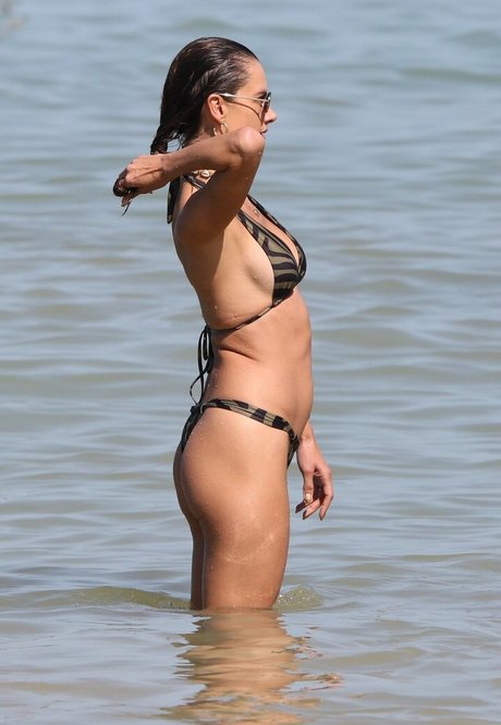 petite free onlyfans nude photo