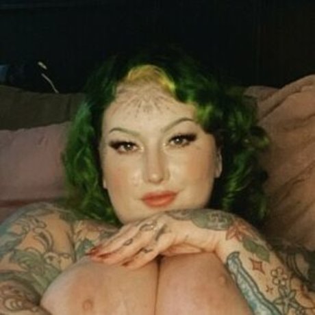 GaldaLou best model pics