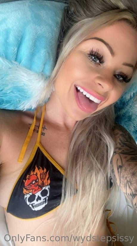 wydstepsissy sexy model galleries