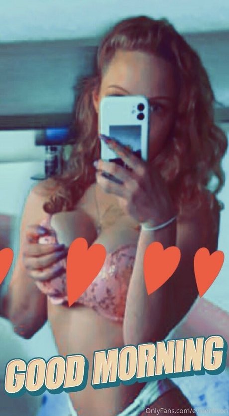 Evieerikson art model photos