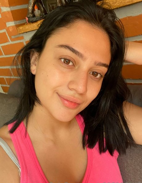 karina fernandez model perfect pictures