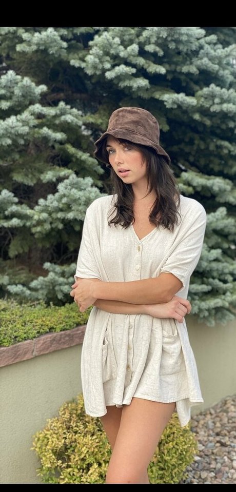 sydneylouisewilliams star top pic