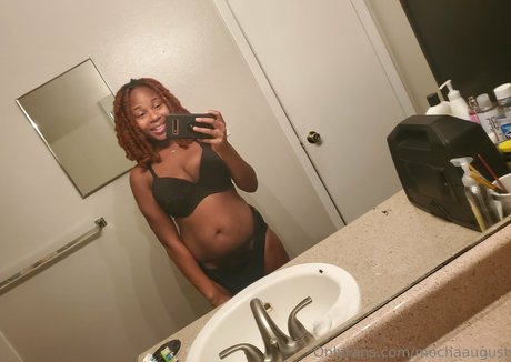 mochaaugust actress picture