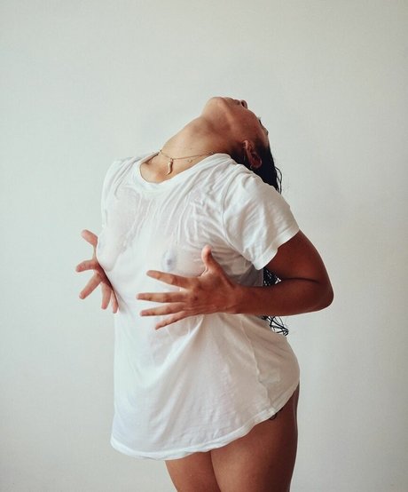 Stephanie Marieotto model hd gallery