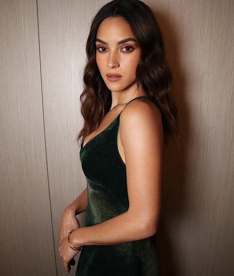 Adria Arjona pornstar beautiful archive