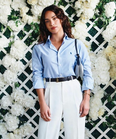 Adria Arjona art star gallery