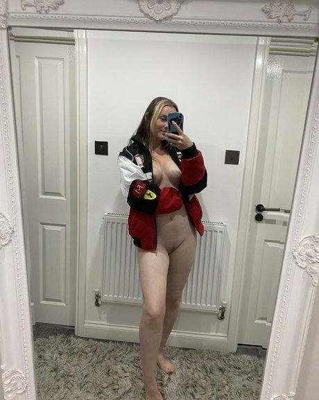 ariaaetos erotic model photo