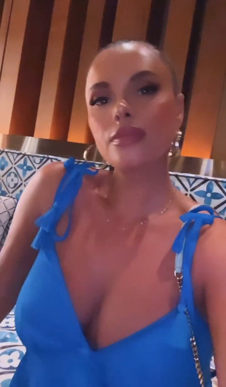 naked onlyfans sexy image