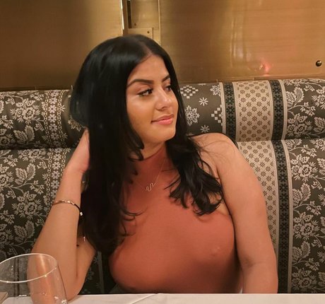 shegotdesiress naked actress pic