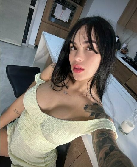 andreaal11 pornographic model photo