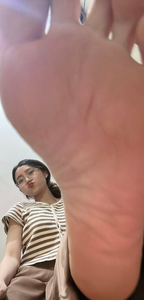 sisamouthmay hot star pictures