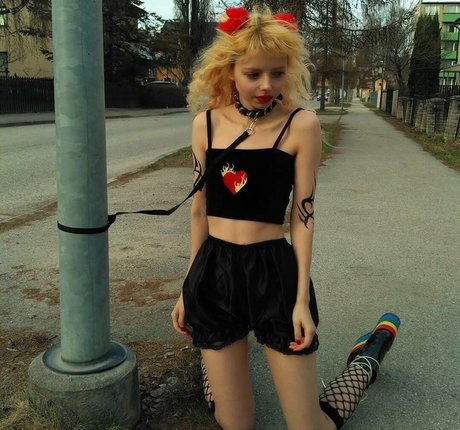 barbie free star exclusive photo