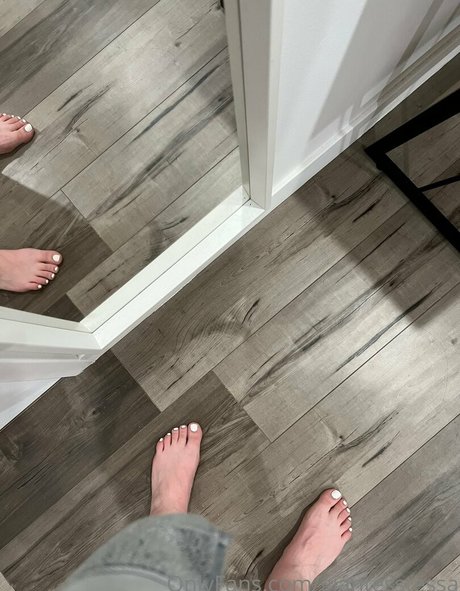 giantesstessa sexy model galleries