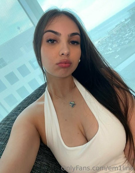 em1lina star perfect pic