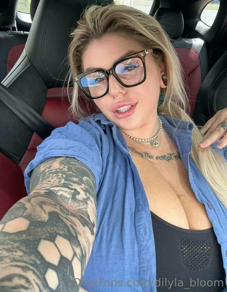 Dilyla Bloom adult actress picture