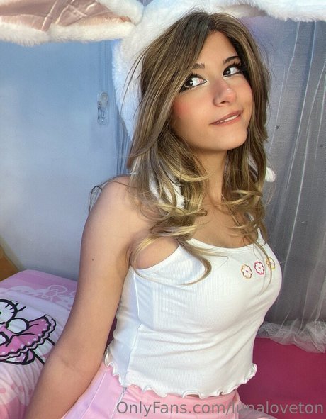 Lunaloveton Profile pic