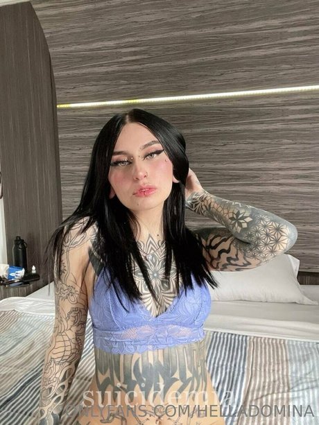 helladomina hot model galleries