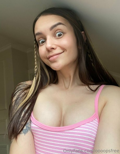 oooopsfree free actress archive