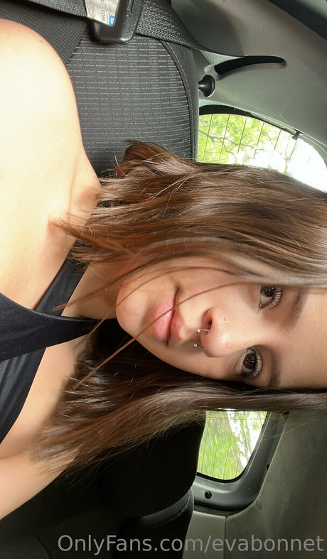 evabonnet star top photos