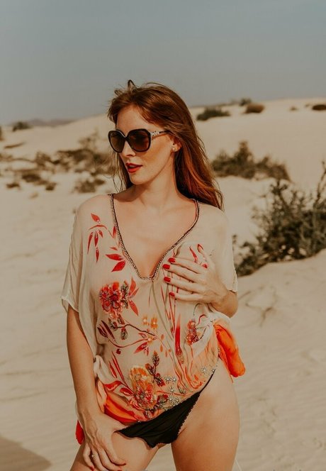 rosedevine hot star pics