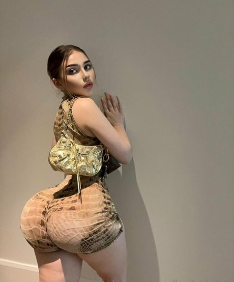 taylerhillss free star pictures