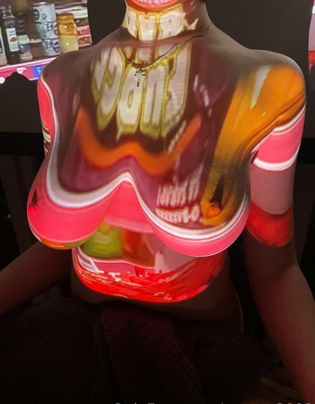 sweet 2002 sexy actress image