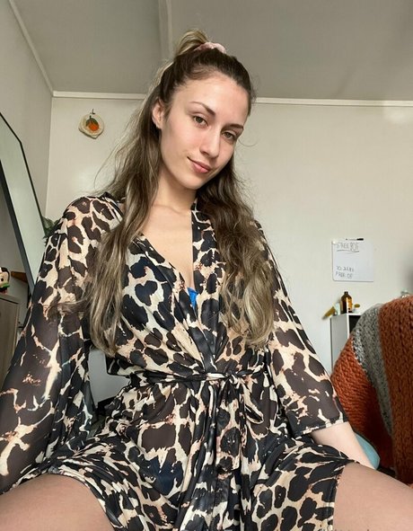 kittybess model top pics