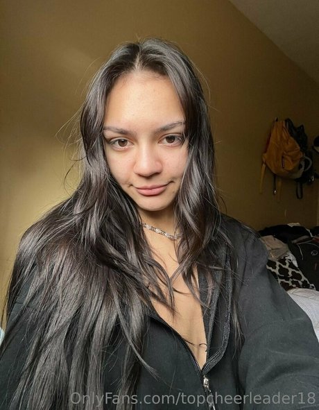 topcheerleader18 naked model archive