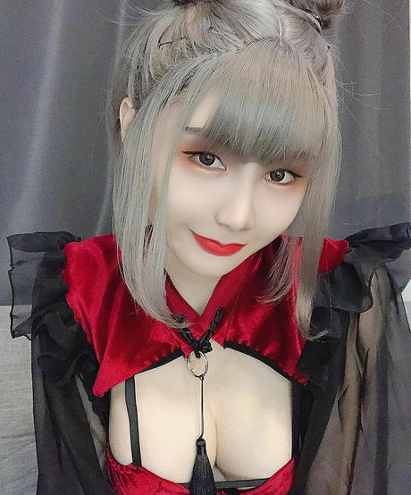 valentine8 official Profile pic