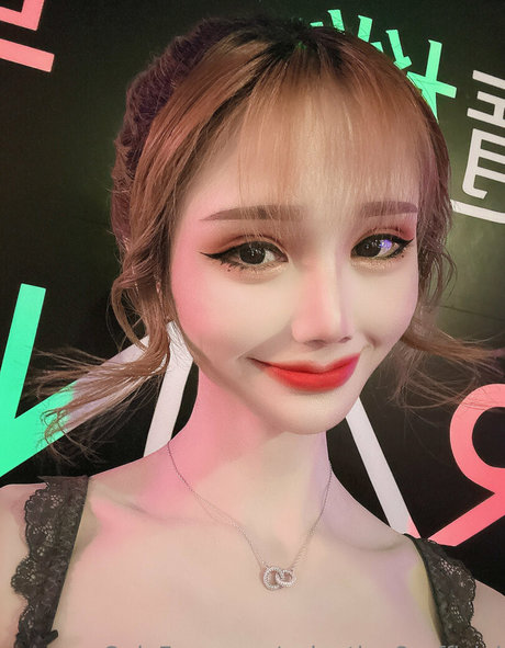 valentine8 official nude star photos