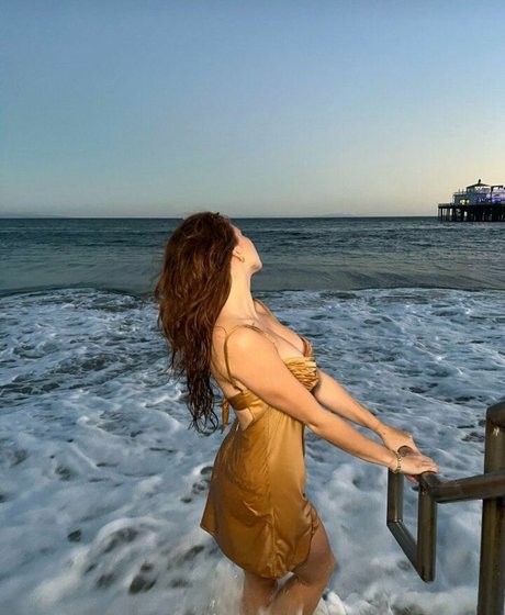 Renata Valliulina star nude pic