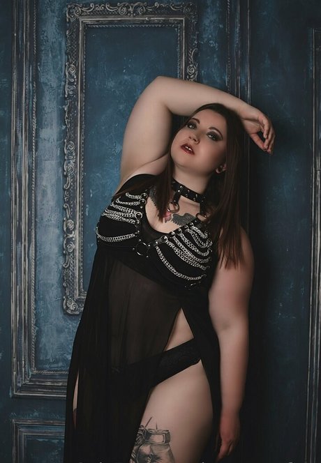 janacurvyfree beautiful star picture