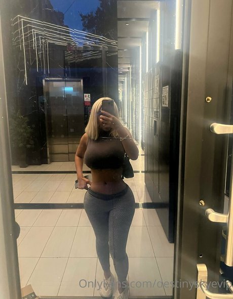 Destinyskyevip xxx actress images