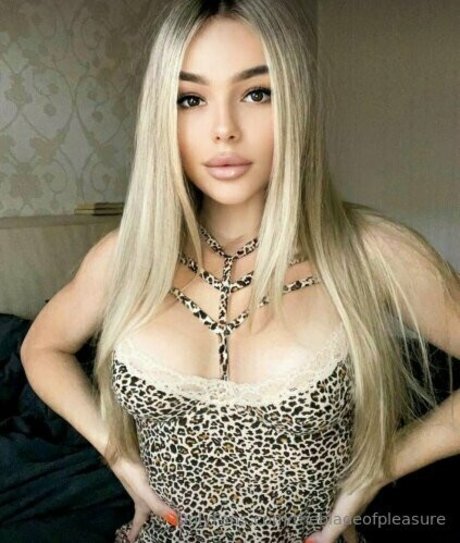 thebladeofpleasure hd star pics