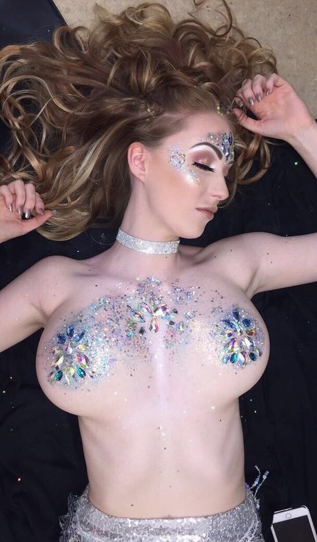 Aliceebrookees porn model pictures