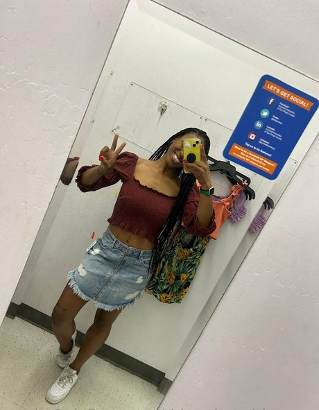 petite blonde milf onlyfans erotic pic