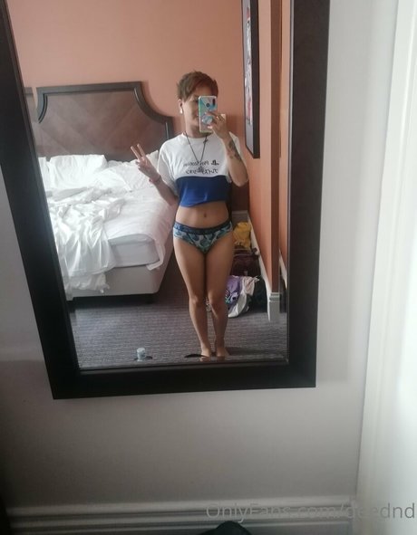 deednd beautiful model pic