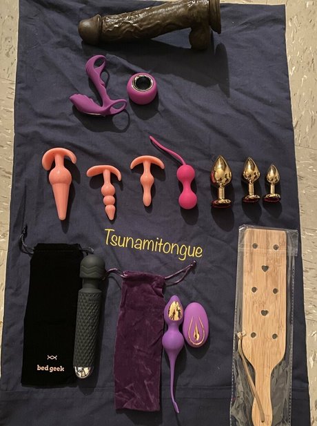 tsunamitongue16 pretty star pic