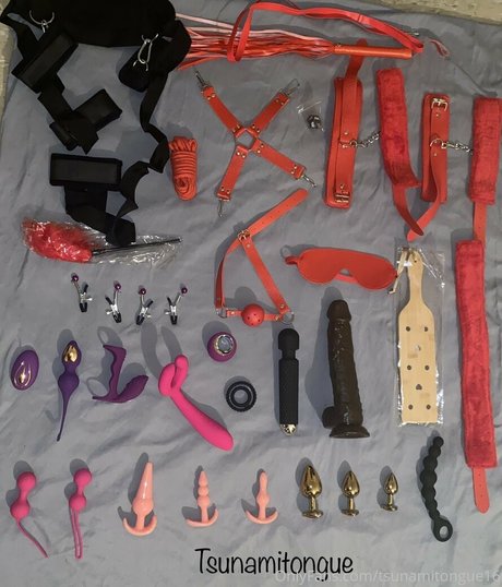 tsunamitongue16 pornstar top image