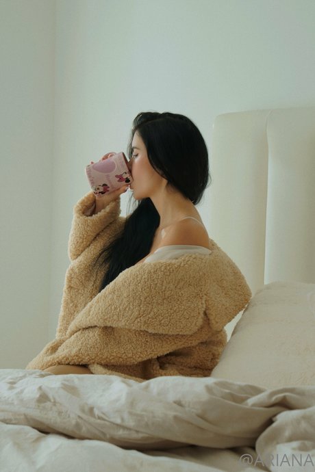 Ariana James model nudes gallery