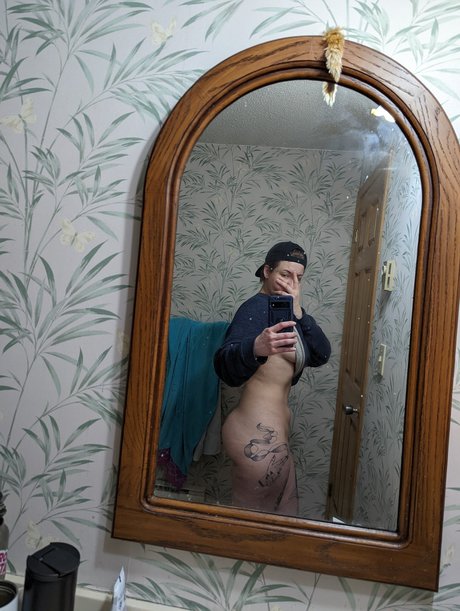 Captain pornographic model galleries