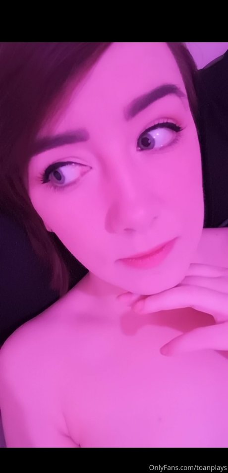 Toanplays pornstar pretty photos